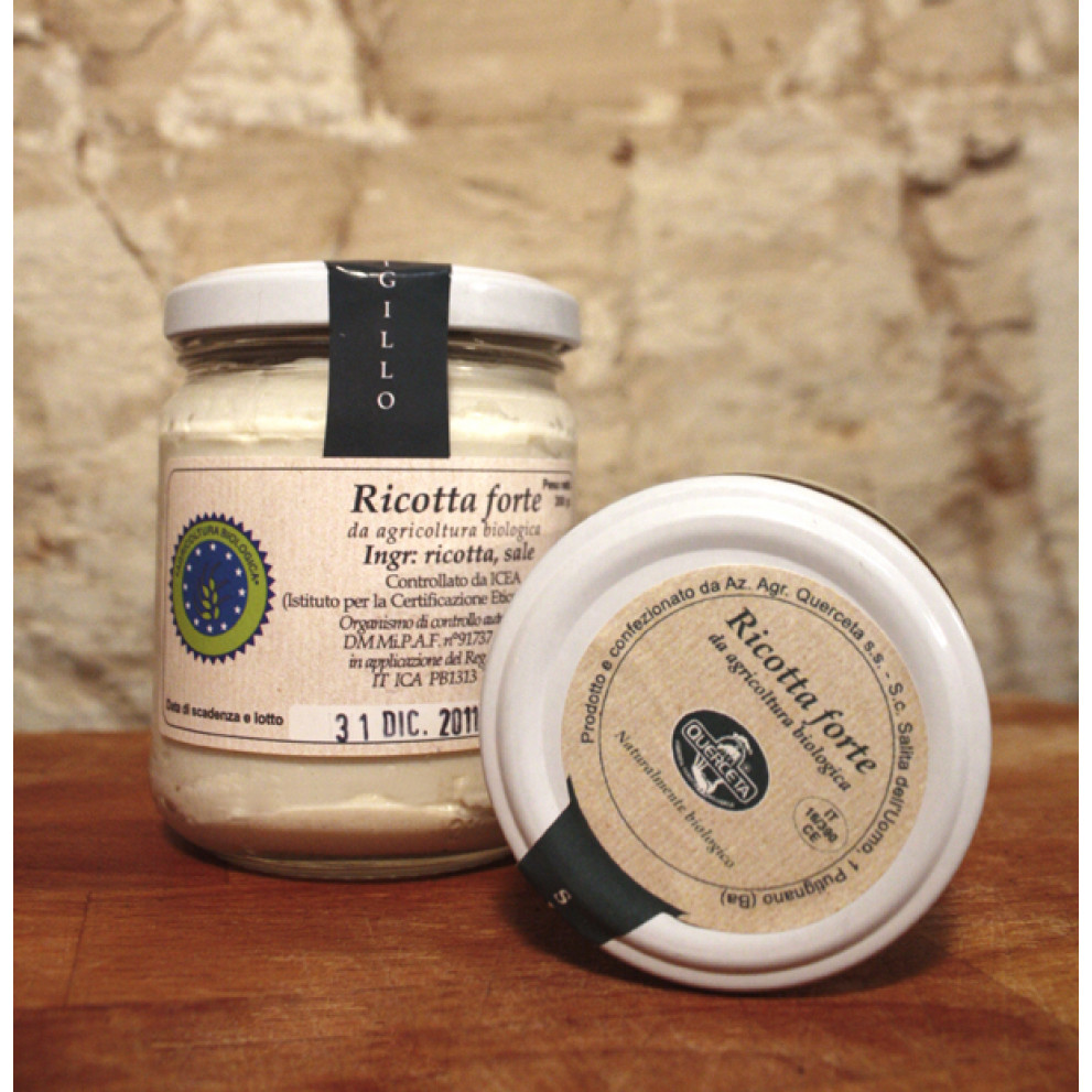 Ricotta forte pugliese